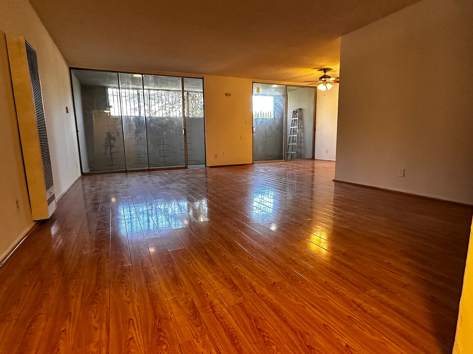 1401 N Kingsley Dr — Photo 4