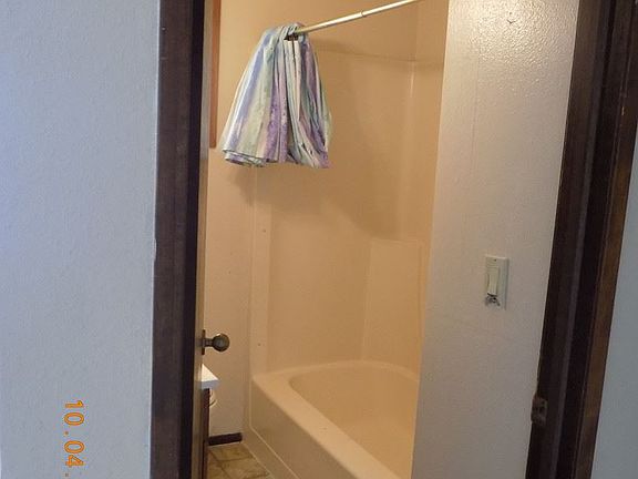 5th image of 202 7th Ave W APT C