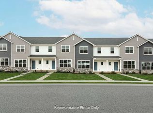 38 N Conifer Dr, Elizabethtown, PA