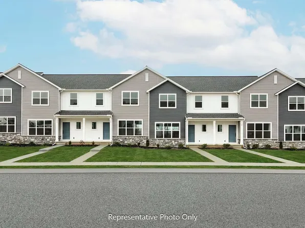 42 N Conifer Dr, Elizabethtown, PA 17022