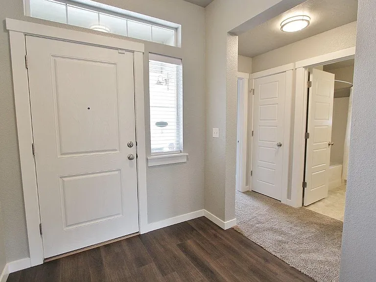 5027 W Philomena St — Photo 2