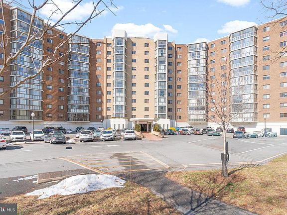 2nd image of 15115 Interlachen Dr #3607