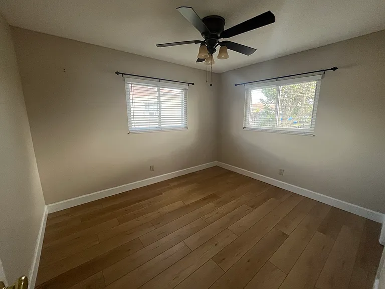 310 Dorchester Dr — Photo 36