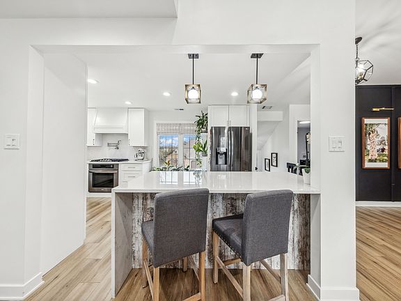 5th image of 7921 Oak Knoll Ln #7921