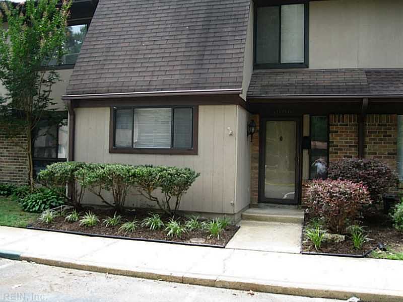 1st image of 1006 Willow Green Dr