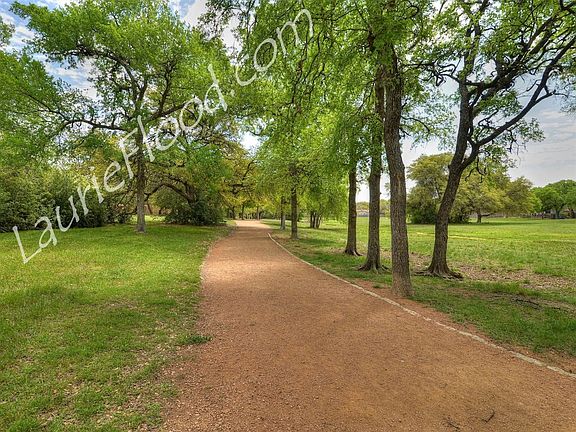 2nd image of 13210 Kerrville Folkway