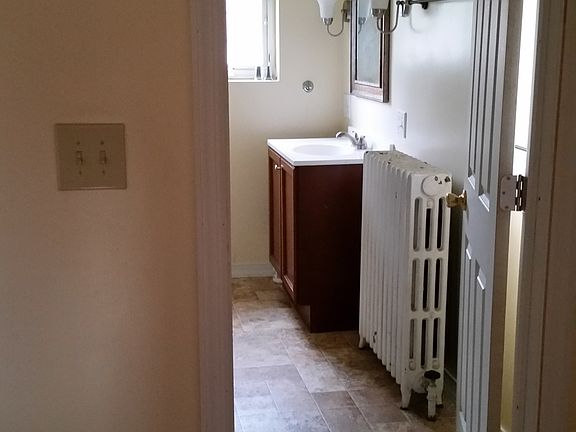 2nd image of 710 Wood St