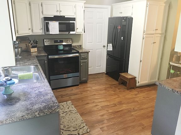 Kitchen (from breakfast nook