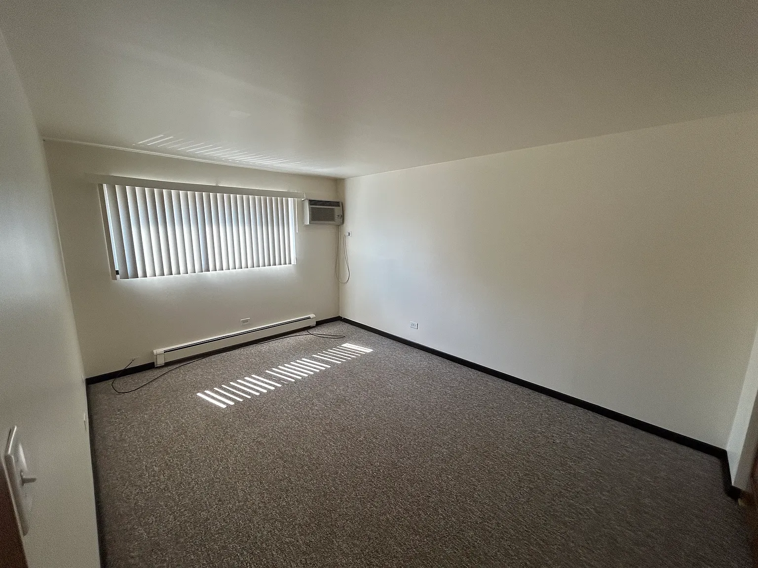 2 bed, 800 sqft, $1,650 — Photo 3