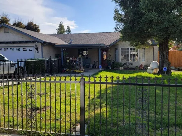 235 W Loyola Avenue, Visalia, CA 93277
