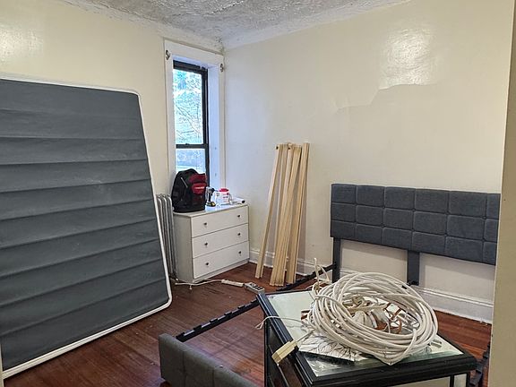 3rd image of 166-25 89th Ave #3B