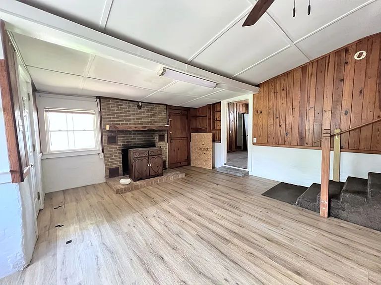 735 Prospect St — Photo 13