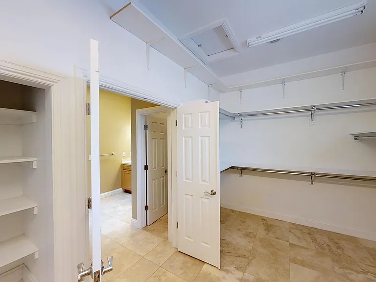 545 Monroe St — Photo 20