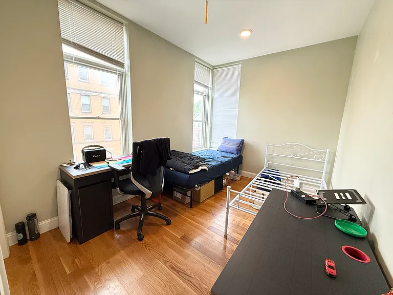 299 Dudley St — Photo 6