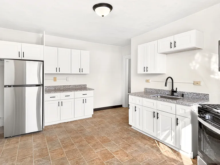 145 Plymouth St #2 — Photo 11