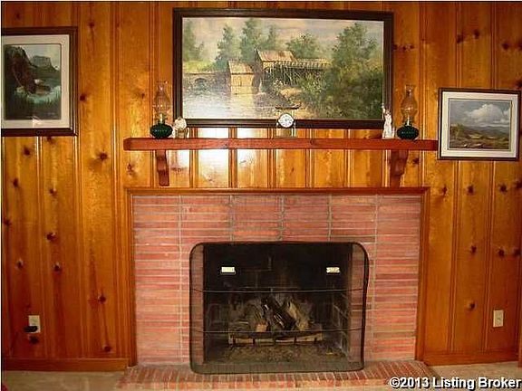 3rd image of 12212 Meadow Ln