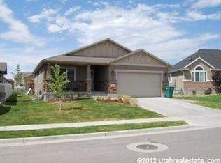 939 Sam Cir, Clearfield, UT 84015