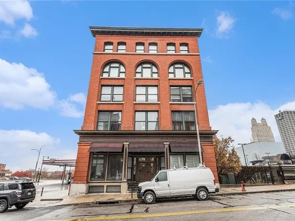 609 Central St APT 1205, Kansas City, MO 64105