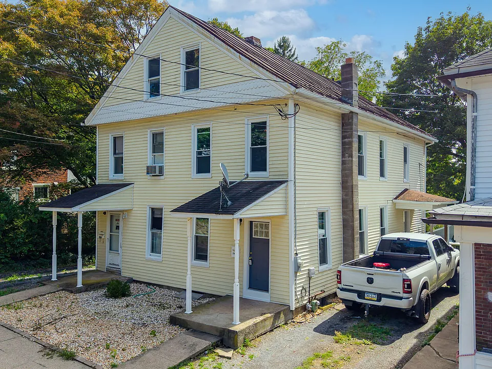 248 W 1st St