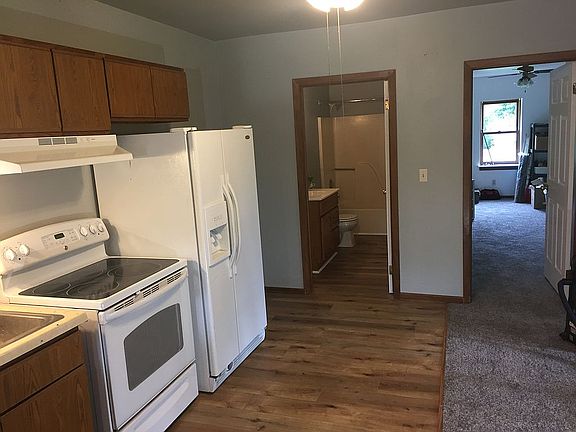 2nd image of W304S10581 Lakeview Dr