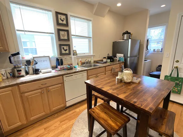 20 Radcliffe Rd #1, Somerville, MA 02145