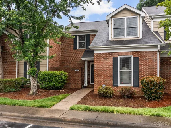 9130 Kings Canyon Dr, Charlotte, NC 28210