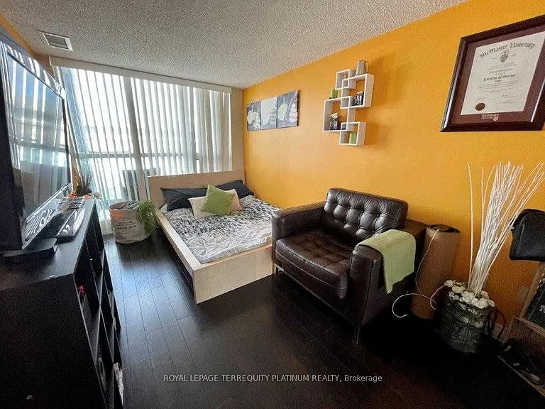 231 Fort York Blvd #628 — Photo 6