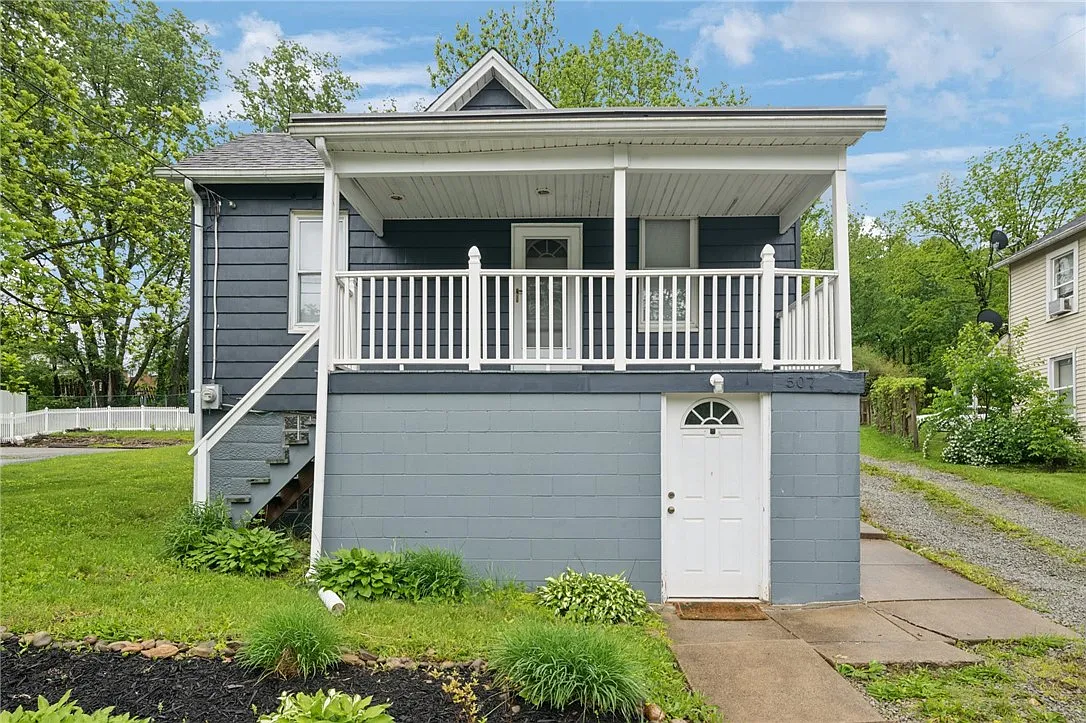 507 Sells Ln photo 1