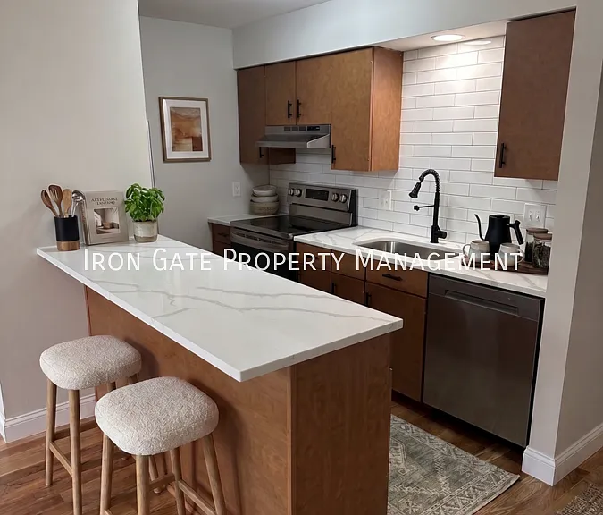 1022 Russell Blvd #A — Photo 4