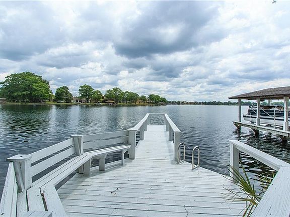 4th image of 2072 Lake Dr