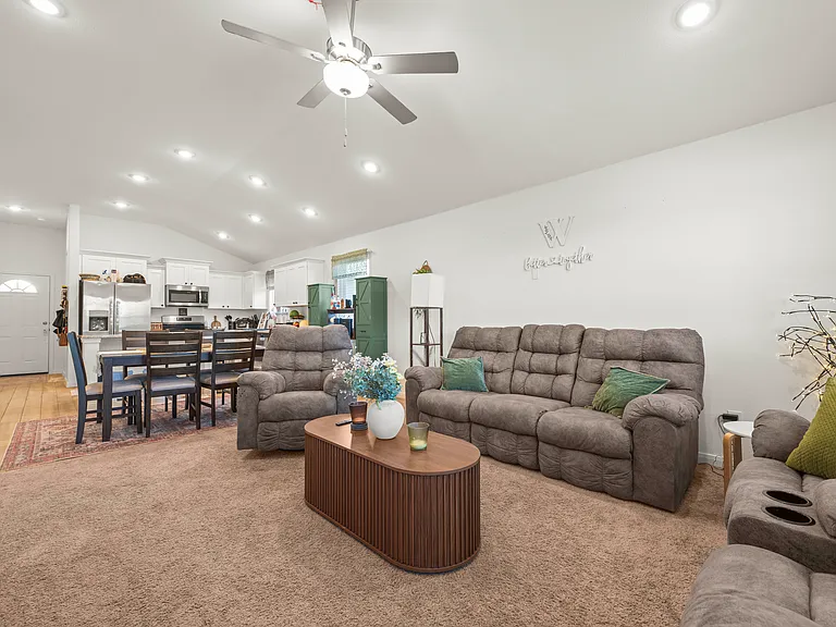 9802 Tarabon Dr — Photo 9