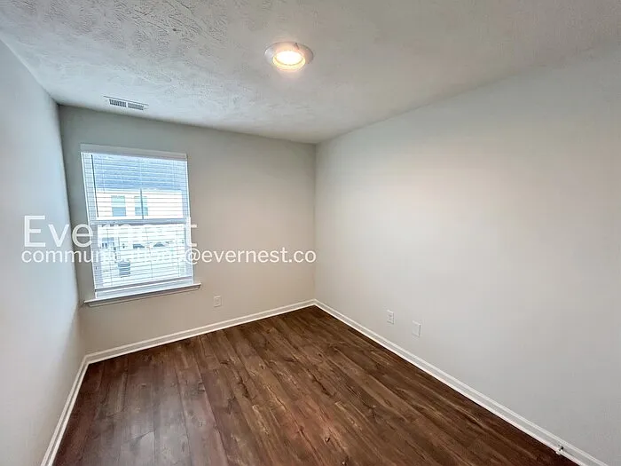 305 Raines Ct — Photo 13
