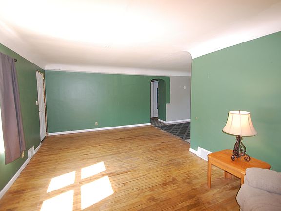 3rd image of 152 Alto Ct