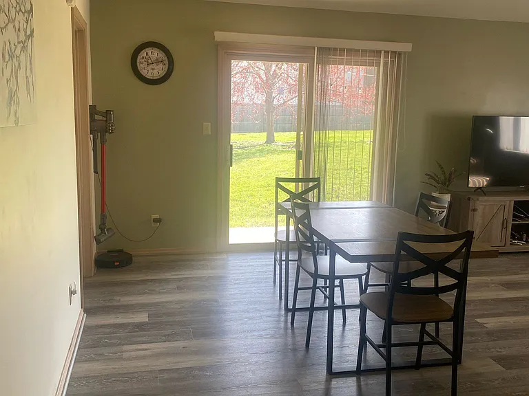 1802B Glenwood Oaks Ct — Photo 5
