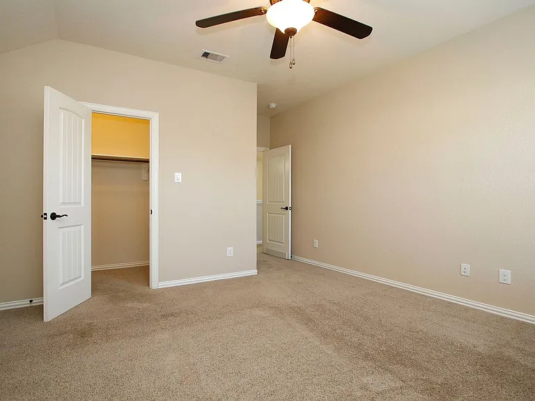 13827 Slate Mountain Ln — Photo 39