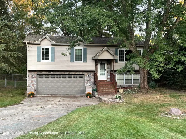 528 Clark St, Eaton Rapids, MI 48827