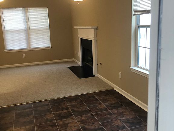 4th image of 3824 Tidewater Way NW