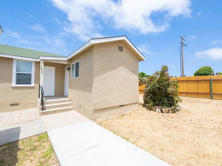 1053 Florence St — Photo 29
