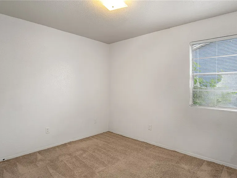 1500 Alpine Cir #C — Photo 7
