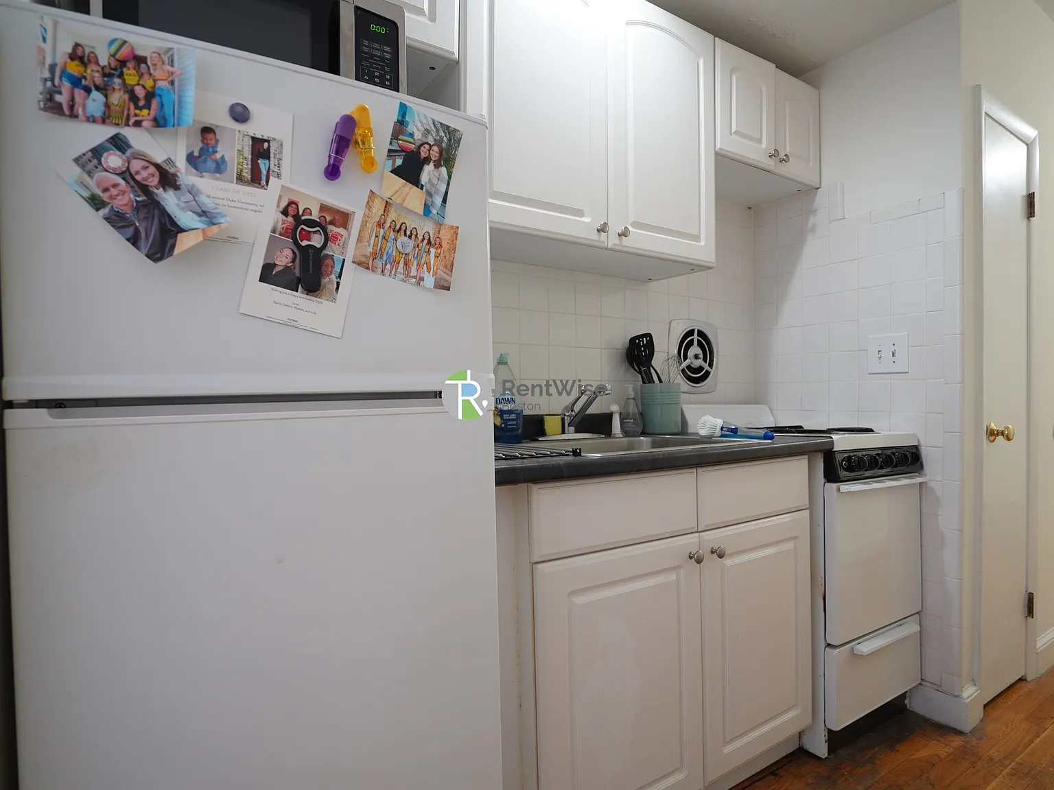 Studio, 1.0 bath, 378 sqft, $2,300 — Photo 2