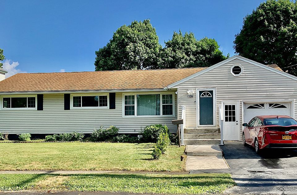 1st image of 136 Delray Ave
