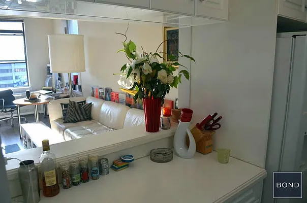 Rented by Bond New York | media 33