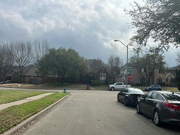 5th image of 2603 Saint Michelle Ln