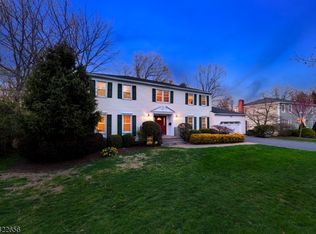 47 Village Rd, Florham Park Boro, NJ 07932