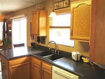 3rd image of 104 Sonoma Ct