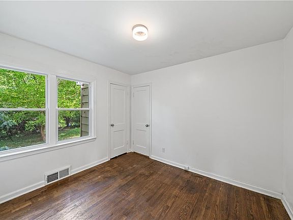 5th image of 6308 W 81st St