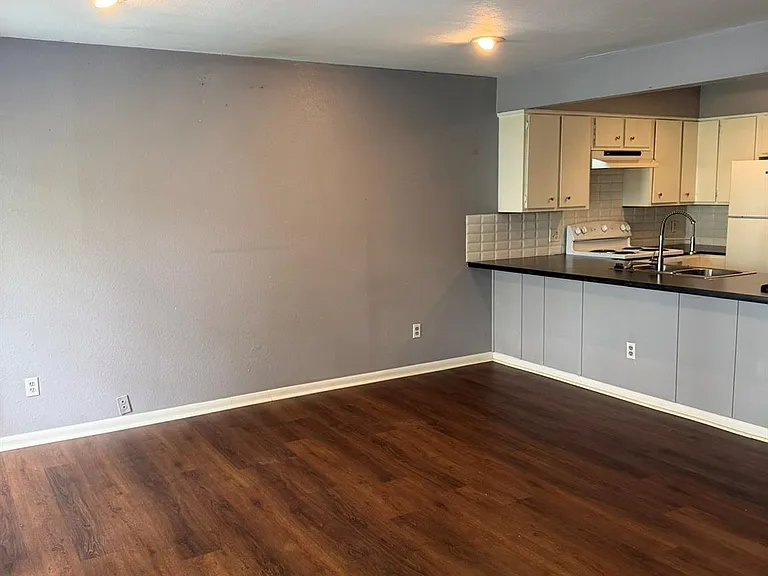 126 Harbour Ln — Photo 7