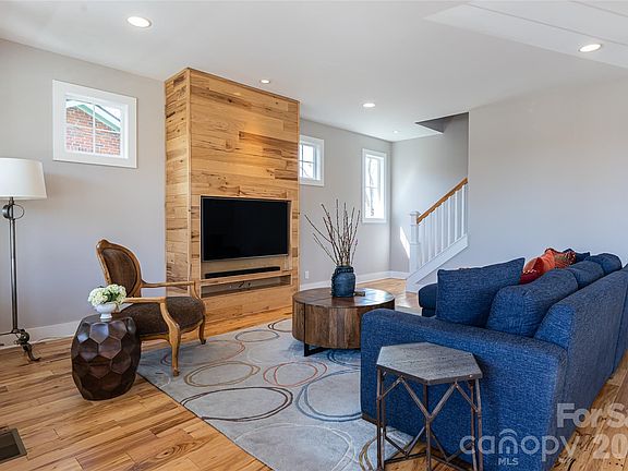 5th image of 178 Courtland Pl