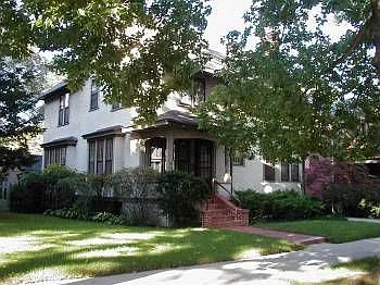 419 Greenwood St photo 1