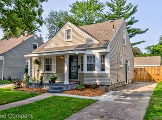 215 N Wilson Ave, Royal Oak, MI 48067